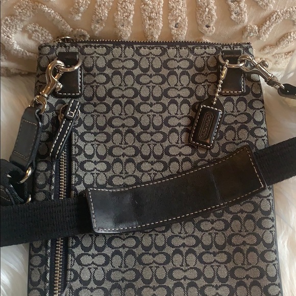 Coach Crossbody - Picture 6 of 9